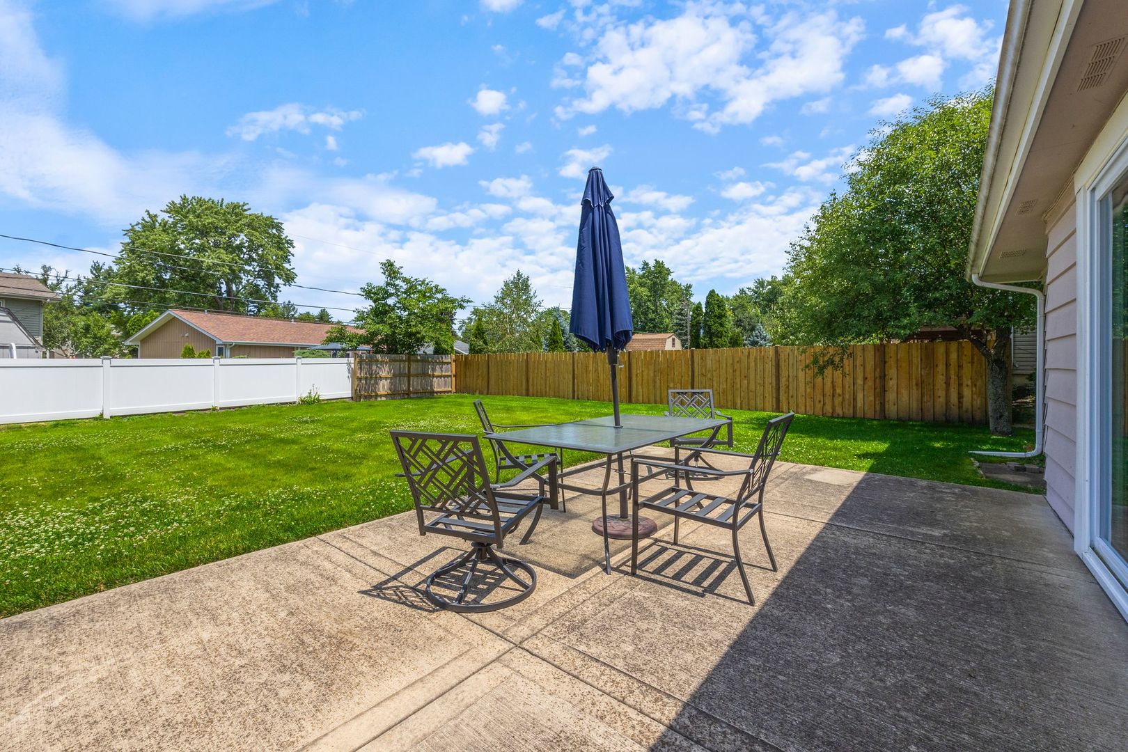 1470 Devonshire Lane