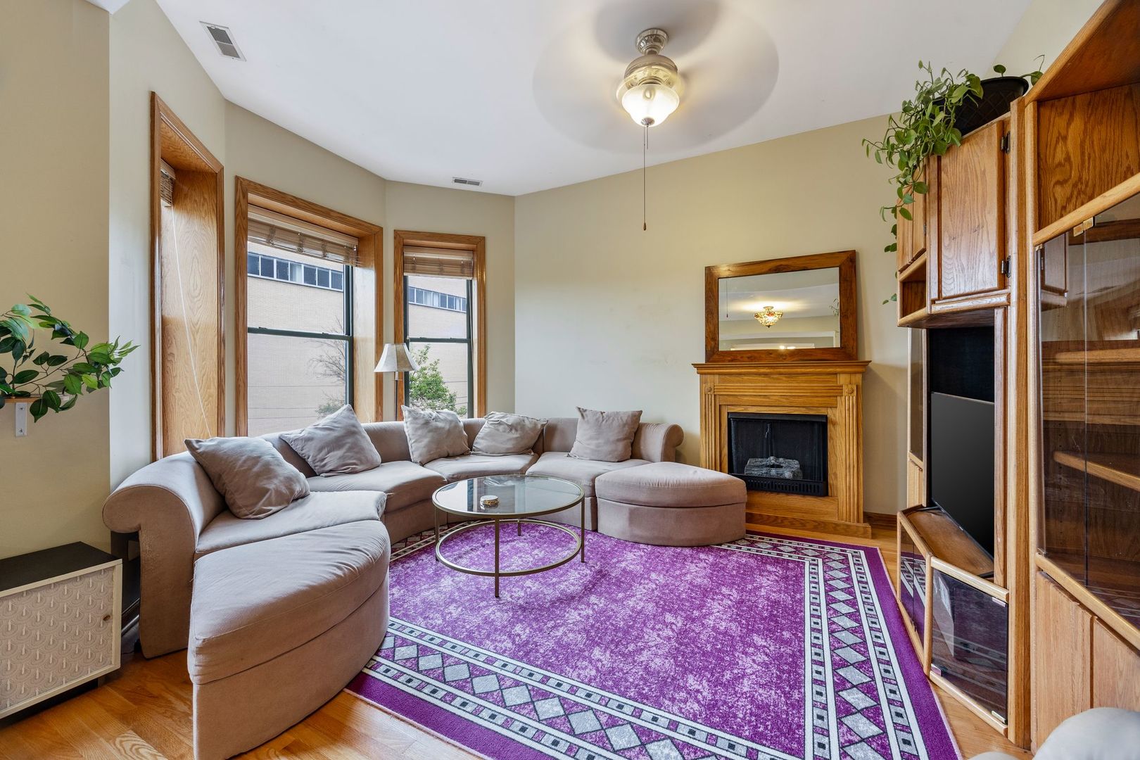 112 S Saint Louis Avenue Unit: 7