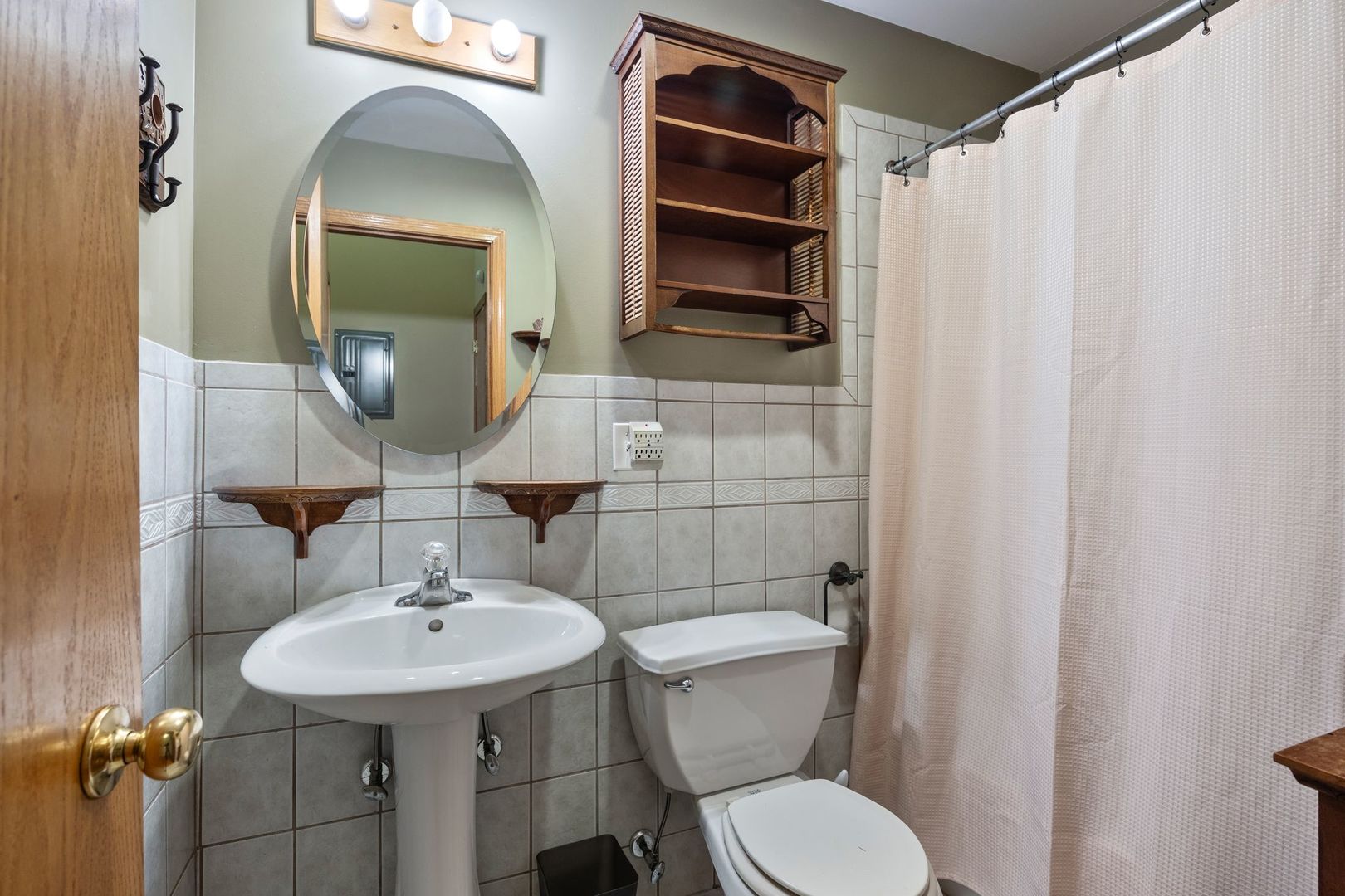 112 S Saint Louis Avenue Unit: 7