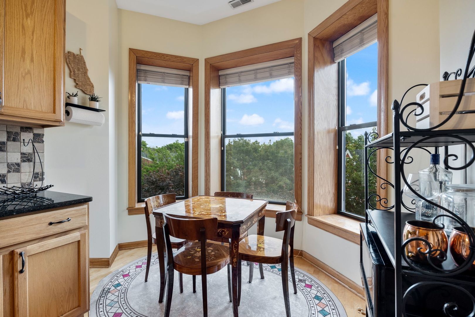 112 S Saint Louis Avenue Unit: 7