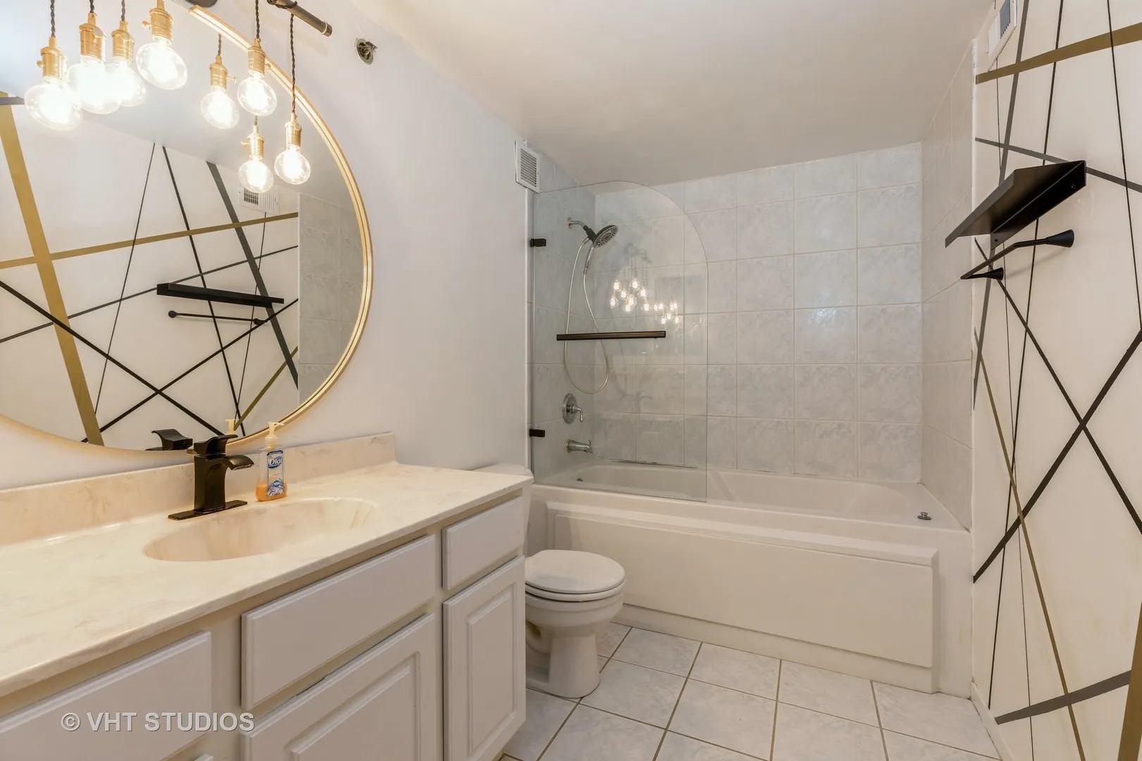 1250 W Van Buren Street Unit: 406