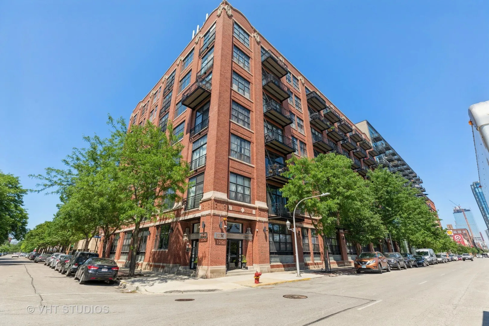 1250 W Van Buren Street Unit: 406