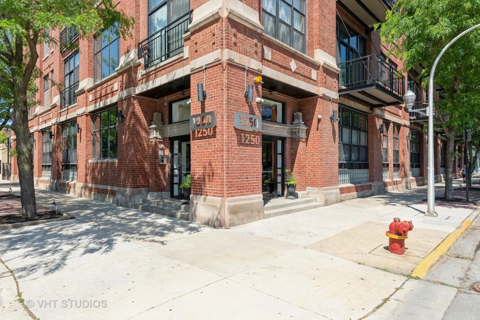 1250 W Van Buren Street Unit: 406