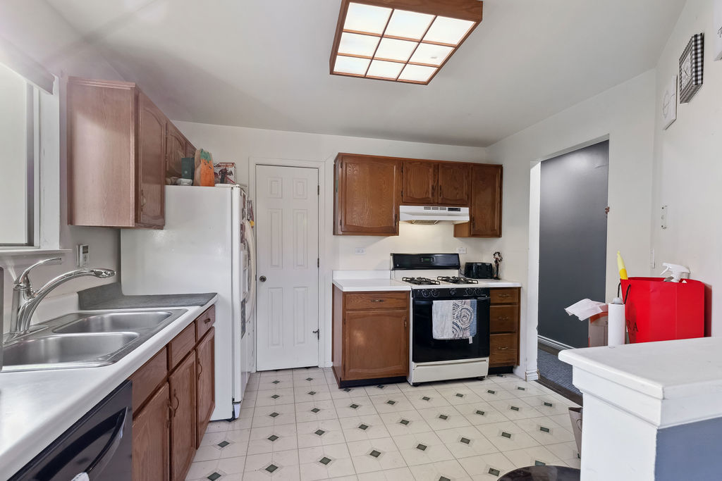 1300 Pennwood Court Unit: B1