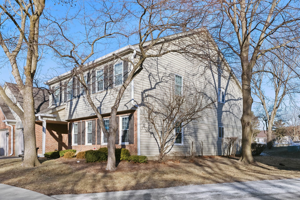 1300 Pennwood Court Unit: B1
