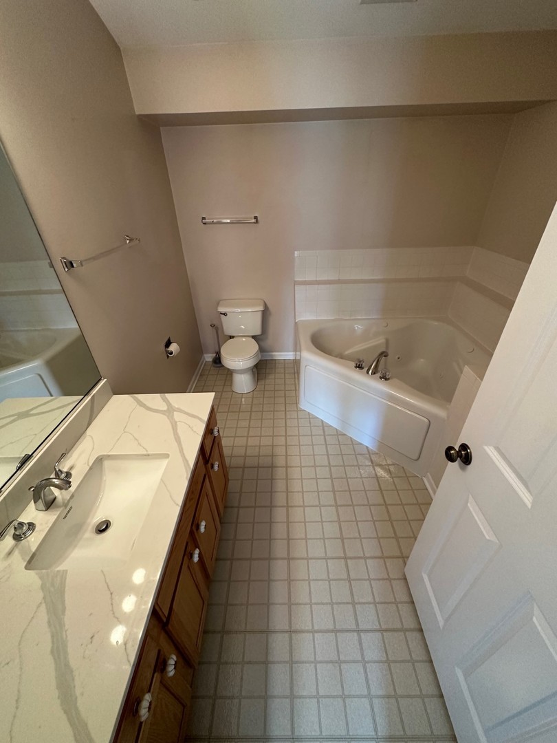 2427 Sheehan Drive Unit: 204