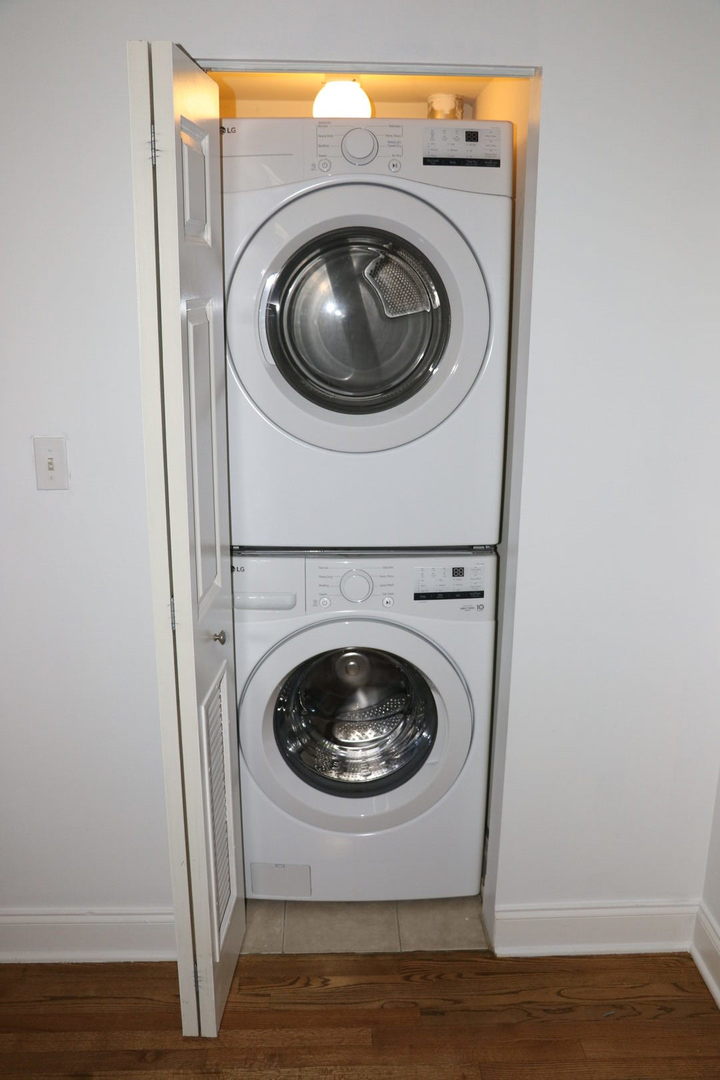 4311 N Paulina Street Unit: 1B