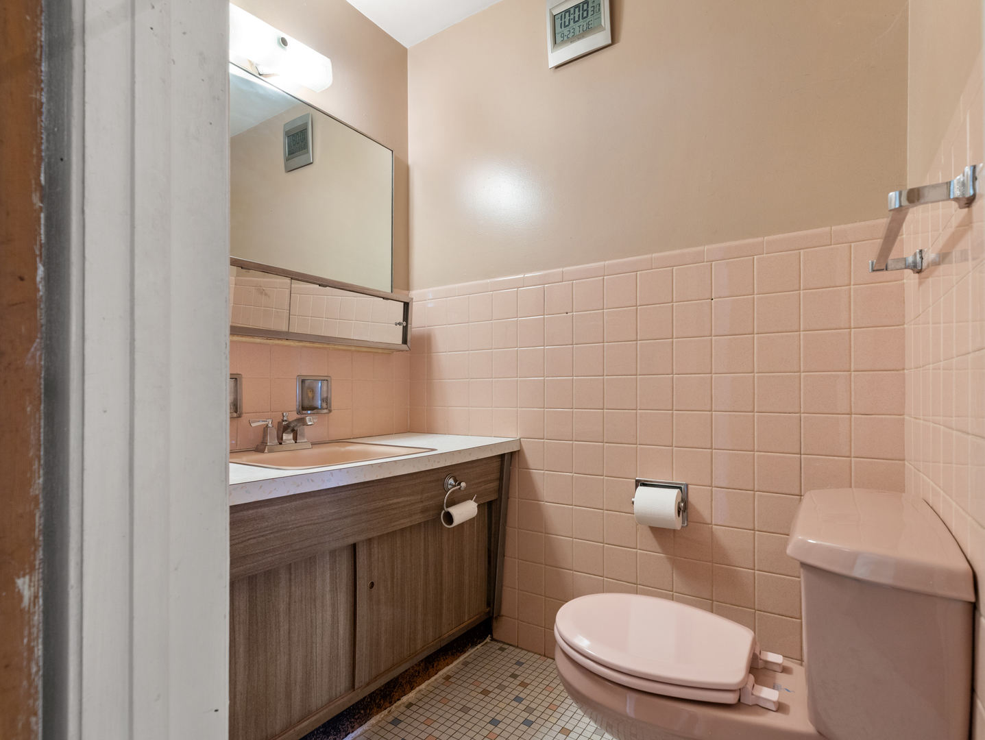 517 James Court Unit: A