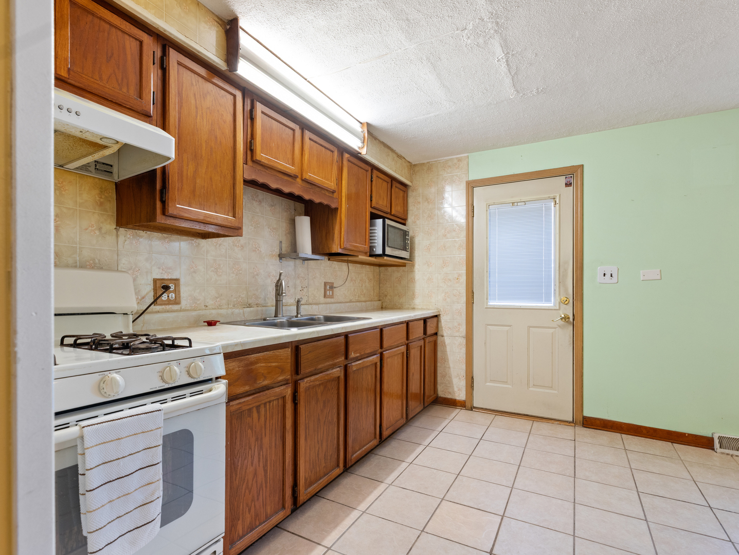 517 James Court Unit: A