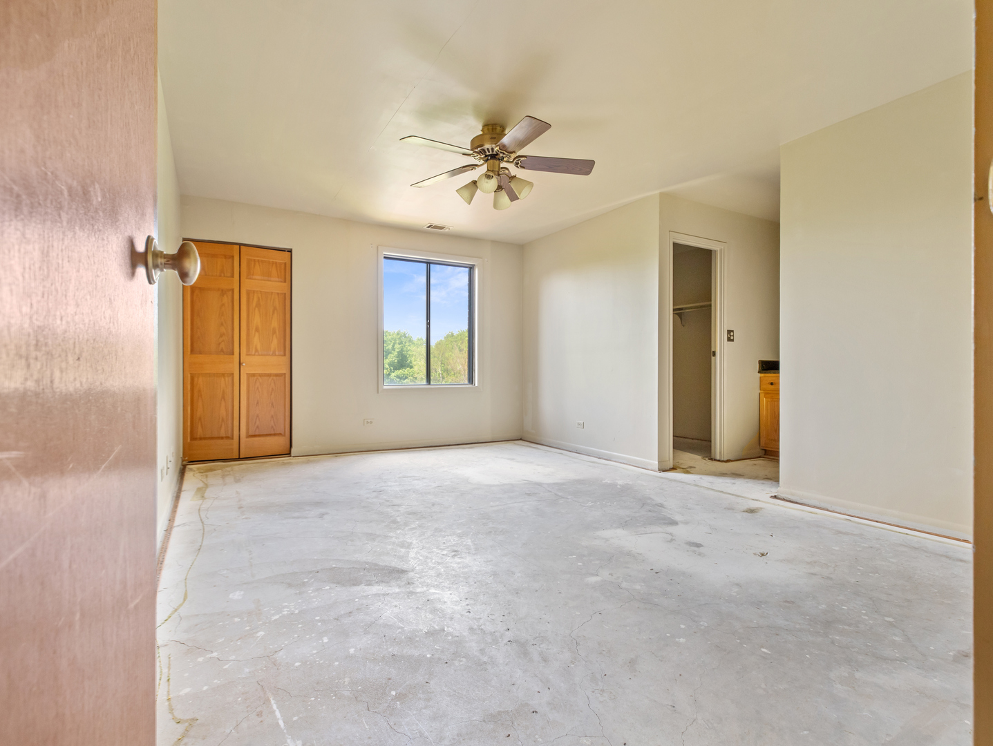 709 79TH Street Unit: 404