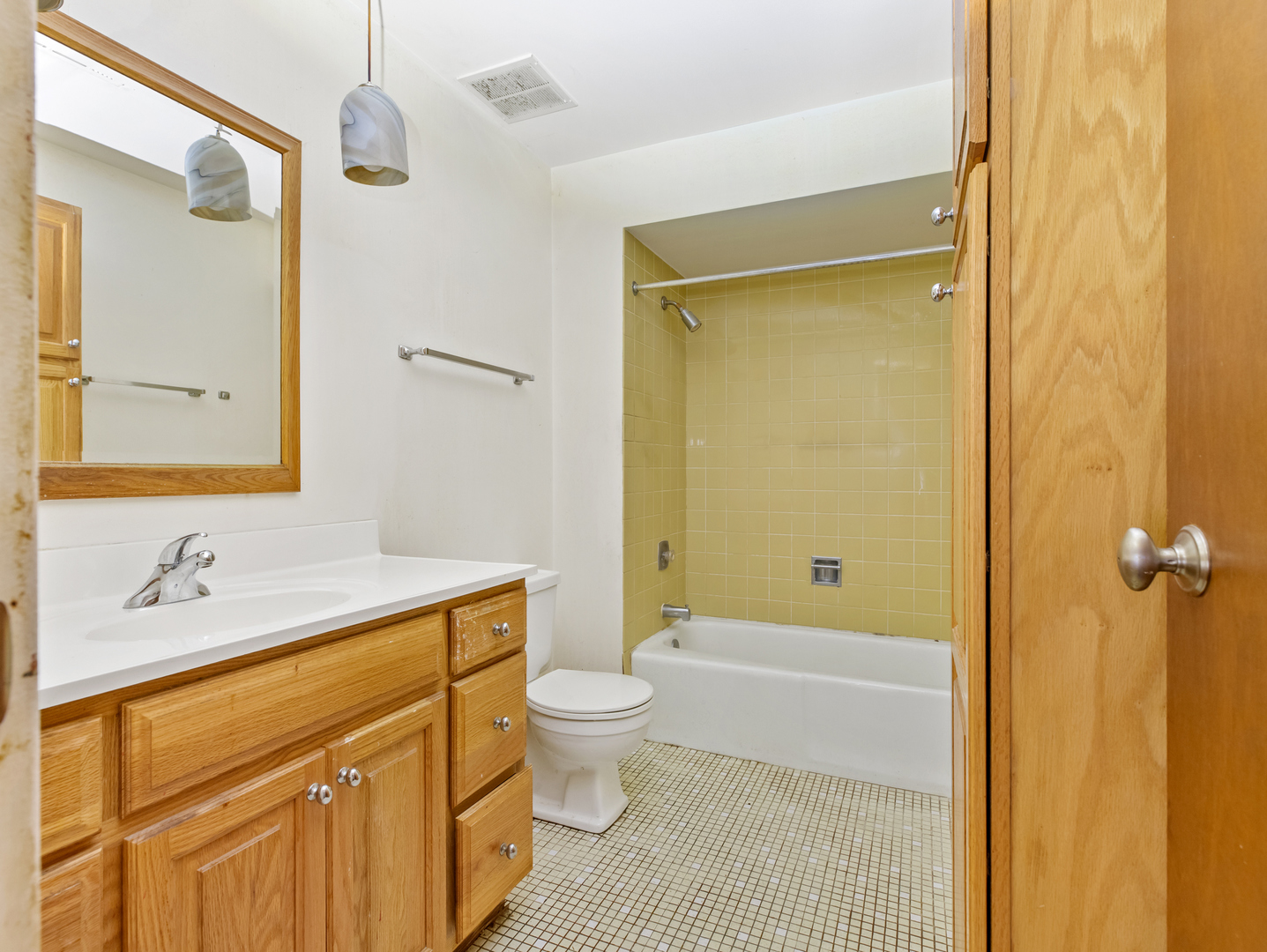 709 79TH Street Unit: 404