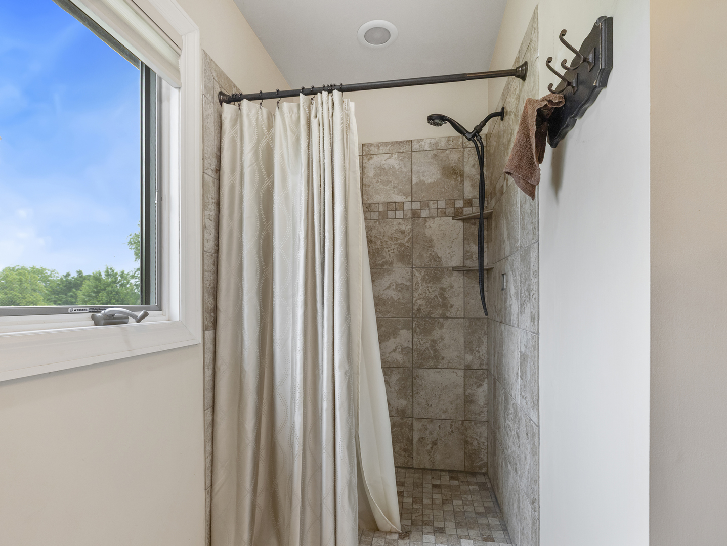 7241 Foxfire Drive