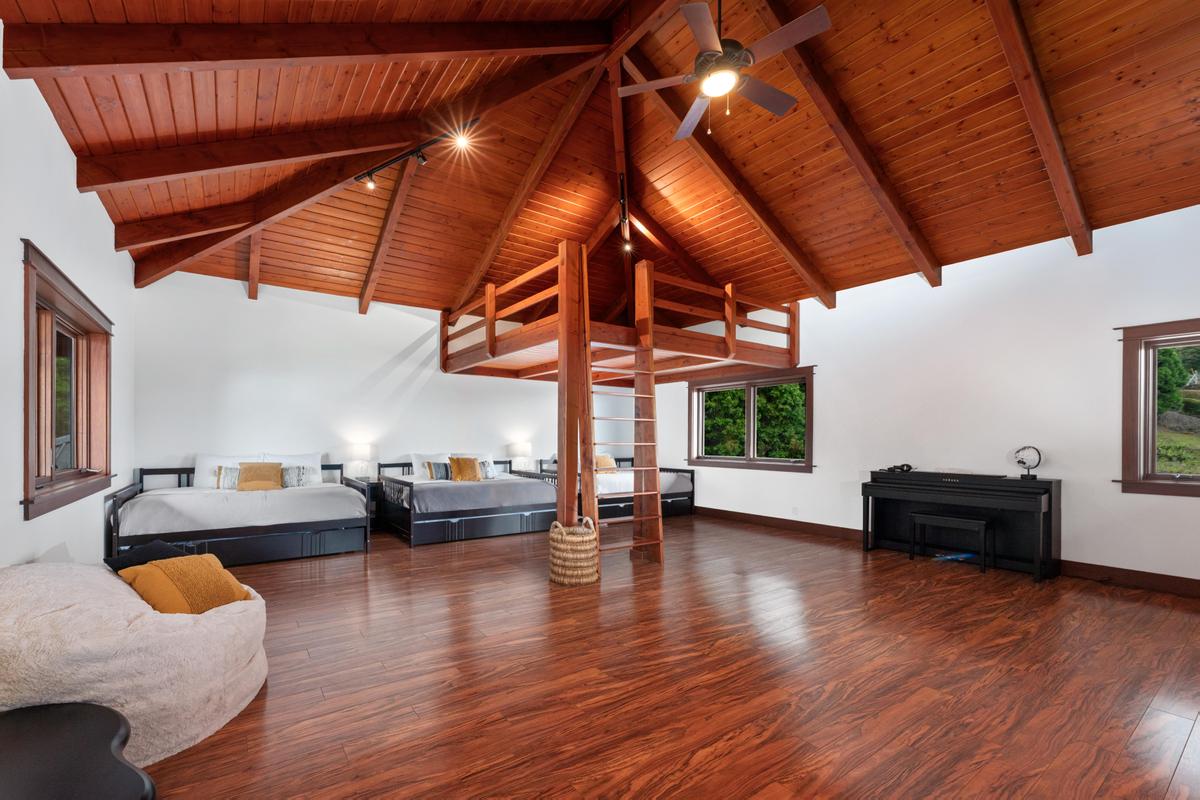 73-4695 PILIALOHA RD