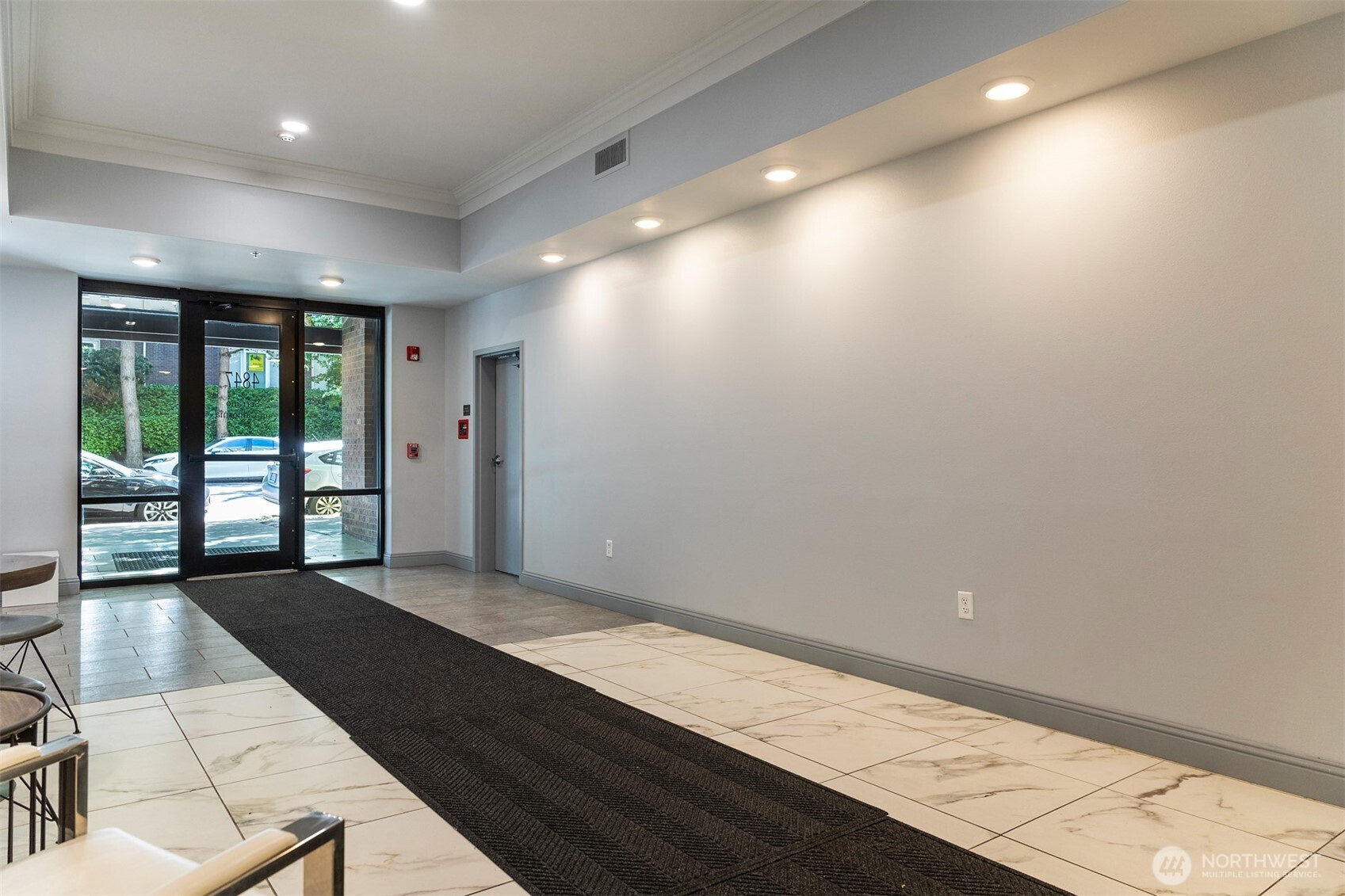 4847 California Avenue SW Unit: 100