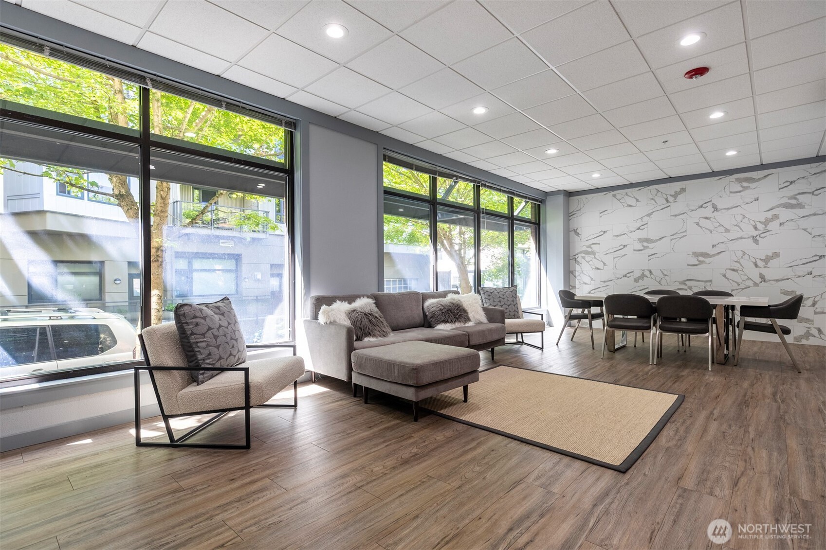 4847 California Avenue SW Unit: 100