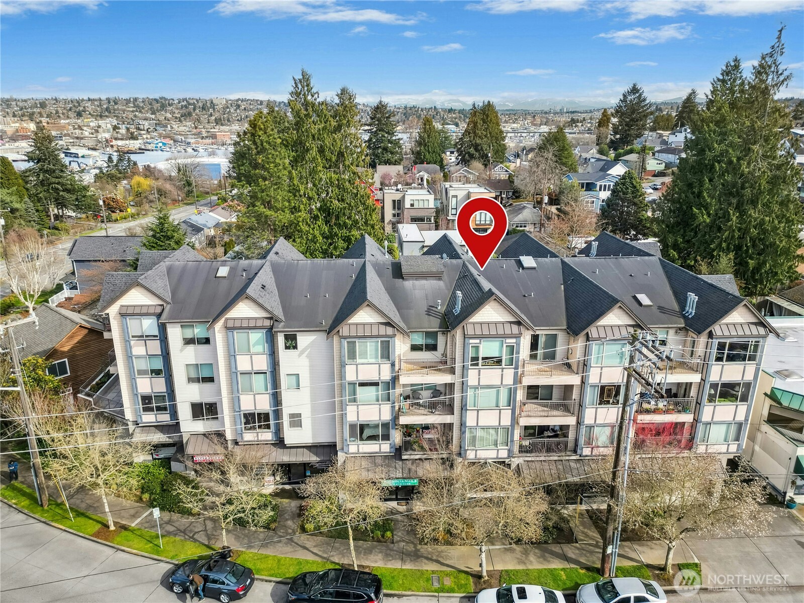 3121 W Government Way Unit: Comm 1