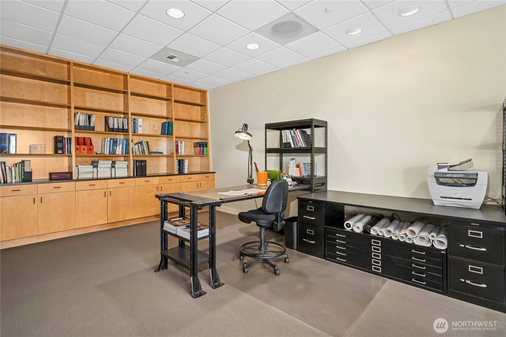 3121 W Government Way Unit: Comm 1
