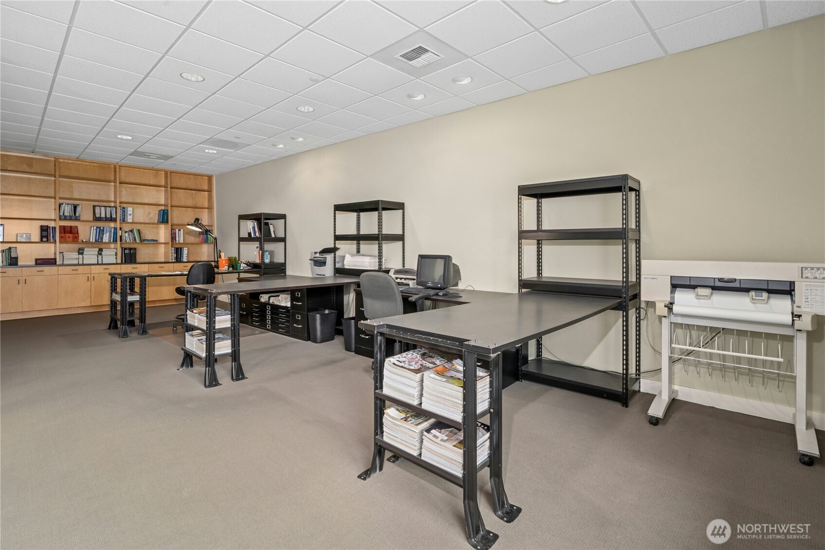 3121 W Government Way Unit: Comm 1