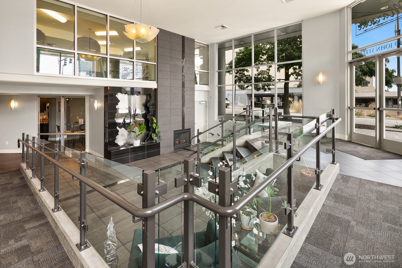 699 John Street Unit: 617