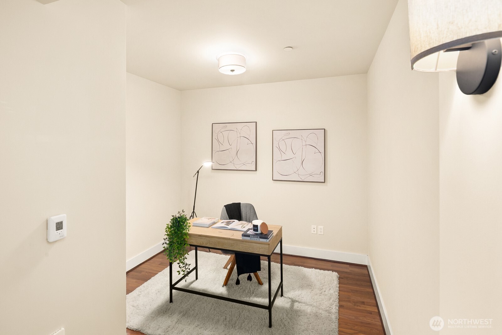 699 John Street Unit: 617
