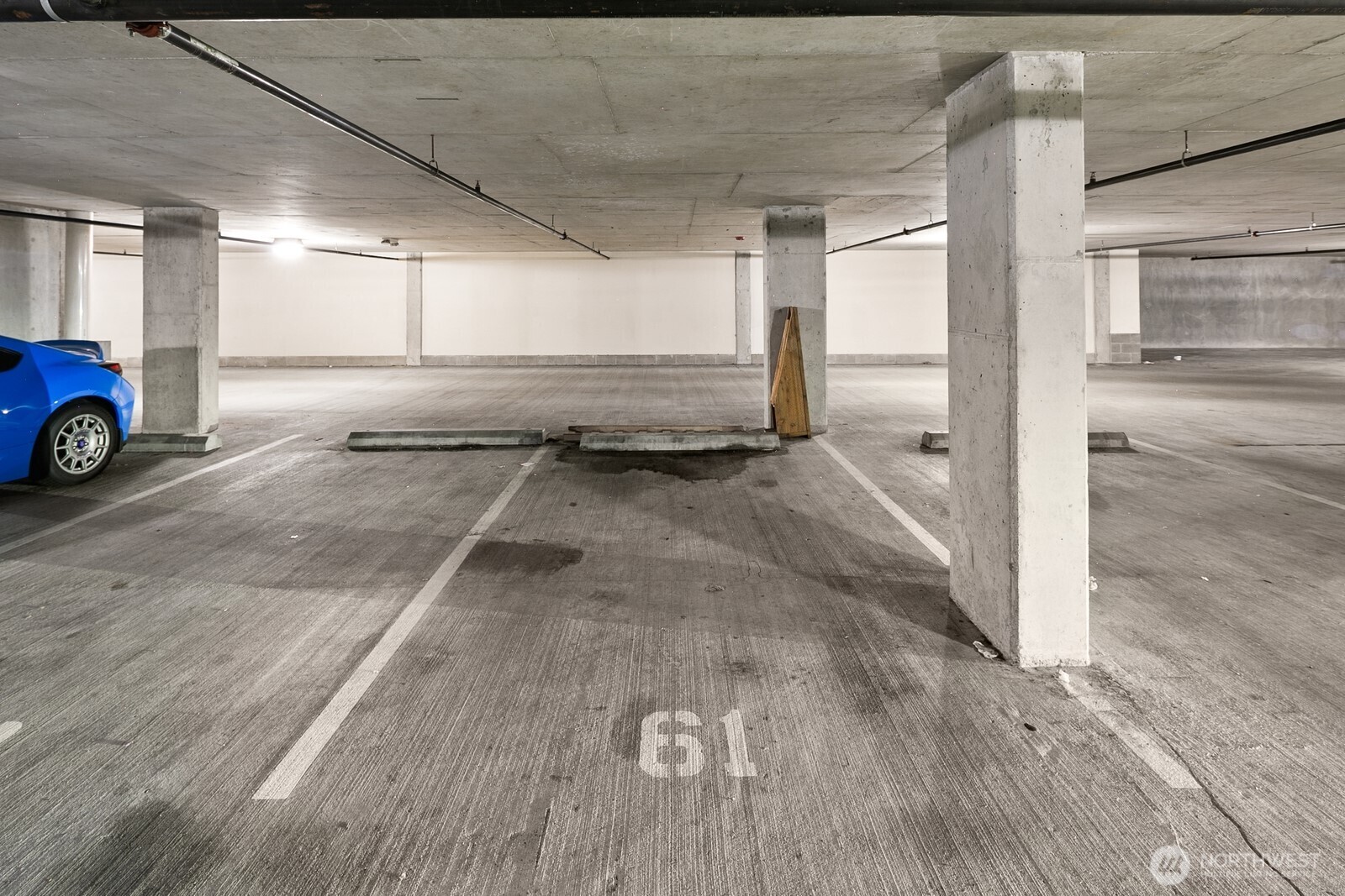 699 John Street Unit: 617