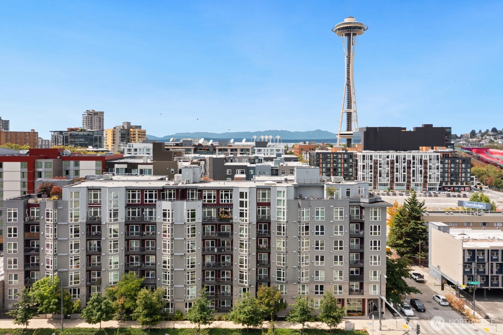 699 John Street Unit: 617