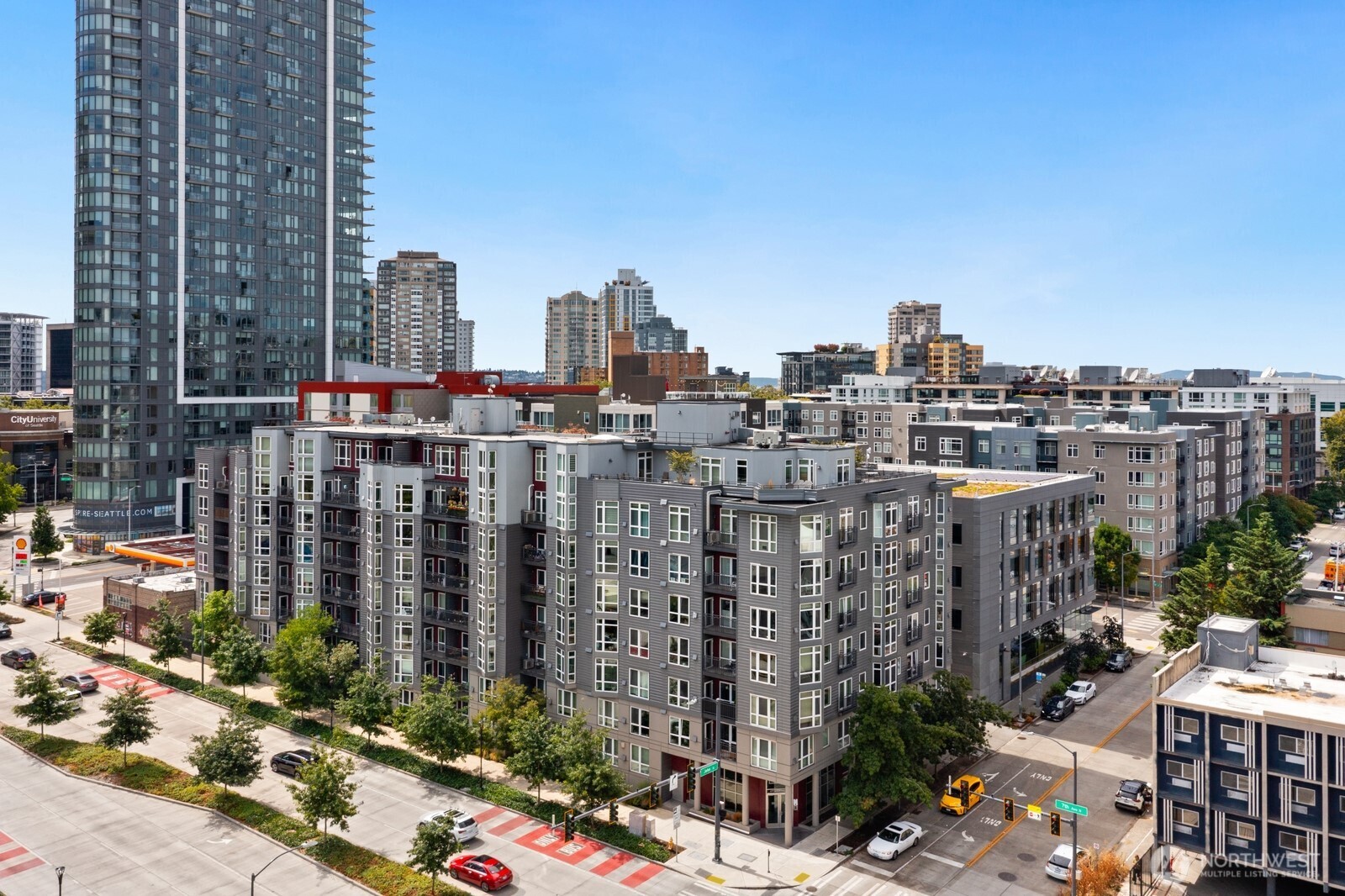 699 John Street Unit: 617