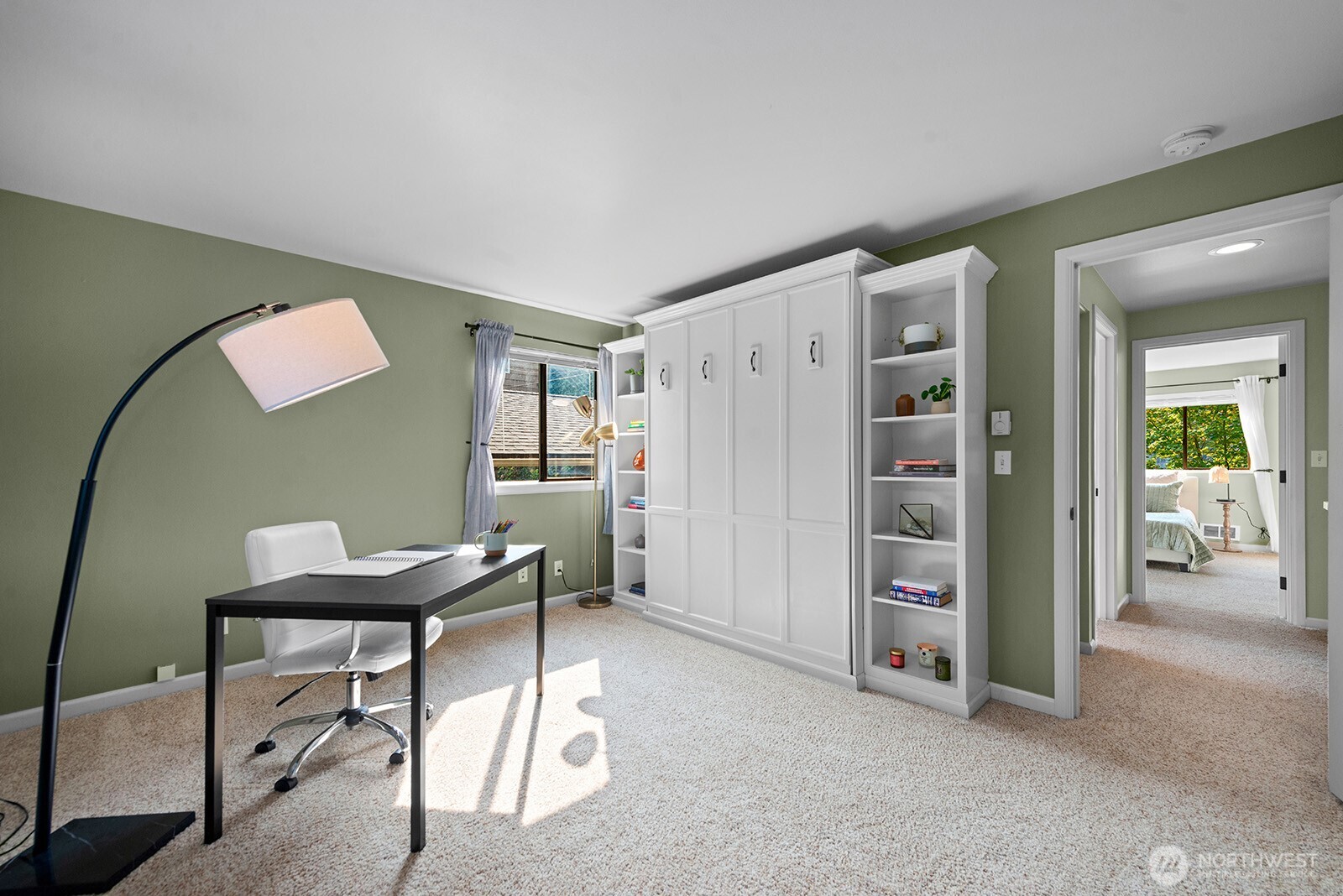 5932 Fauntleroy Way SW Unit: 4