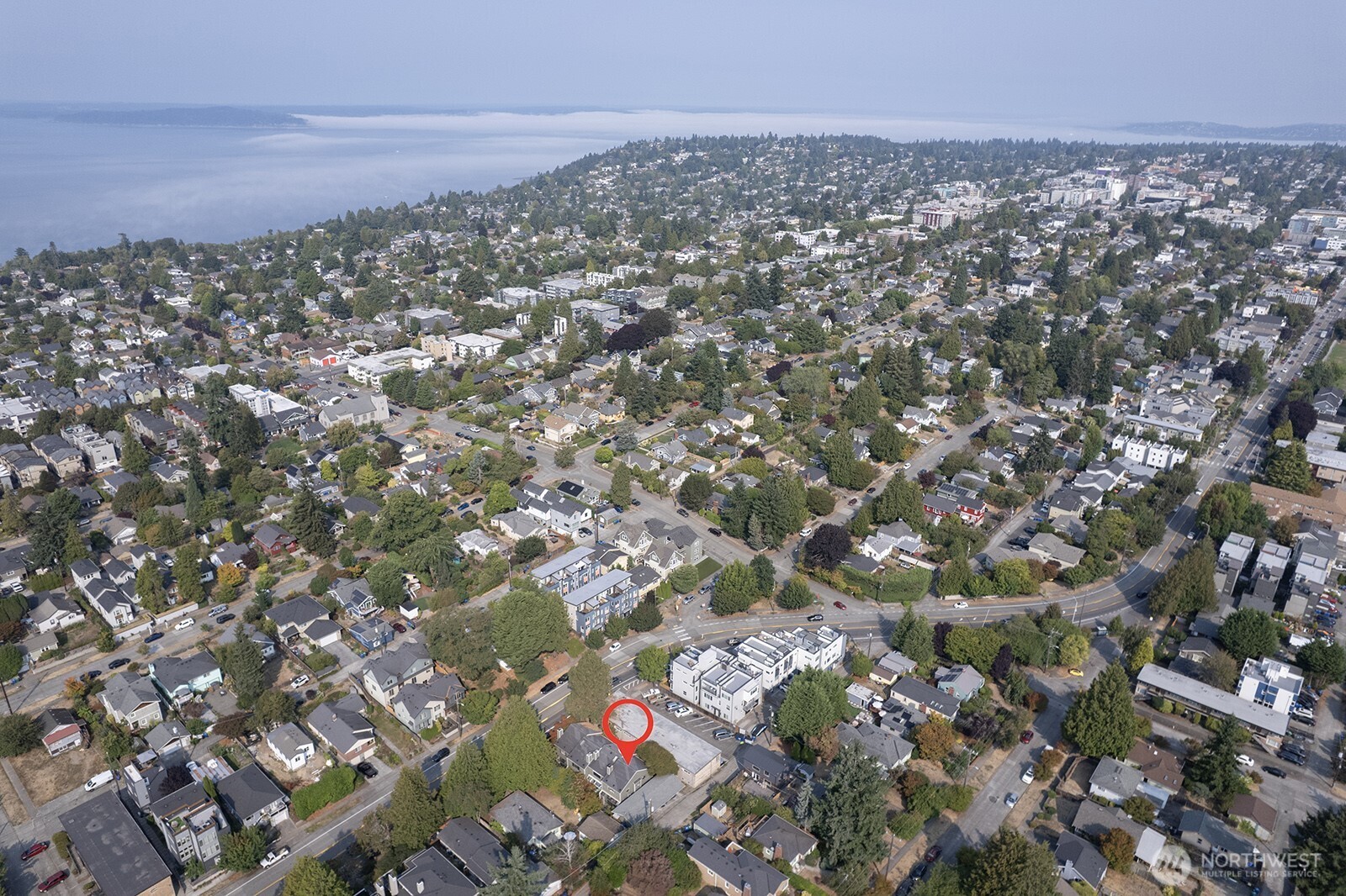 5932 Fauntleroy Way SW Unit: 4