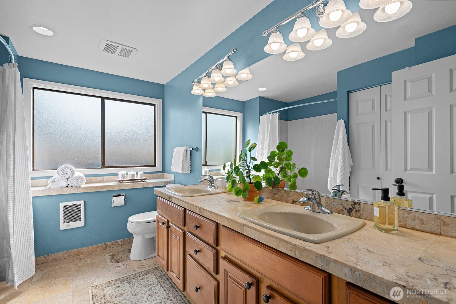 5932 Fauntleroy Way SW Unit: 4