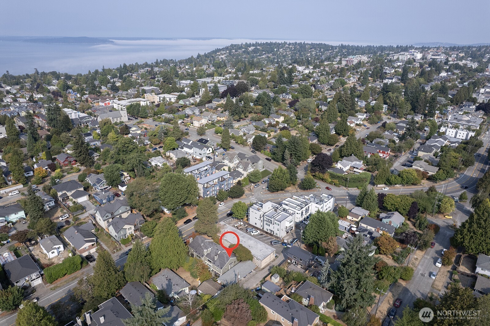 5932 Fauntleroy Way SW Unit: 4
