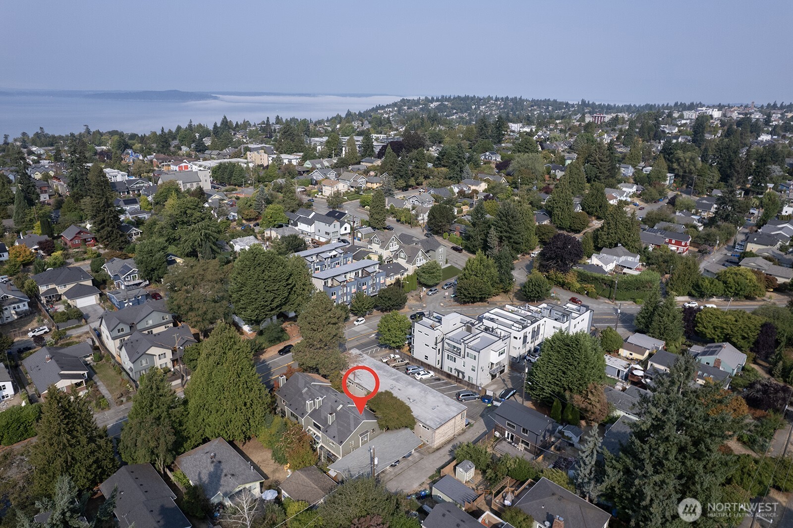 5932 Fauntleroy Way SW Unit: 4