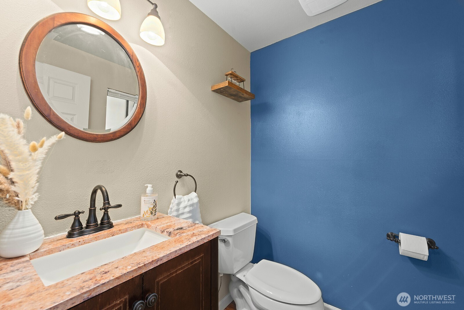 5932 Fauntleroy Way SW Unit: 4
