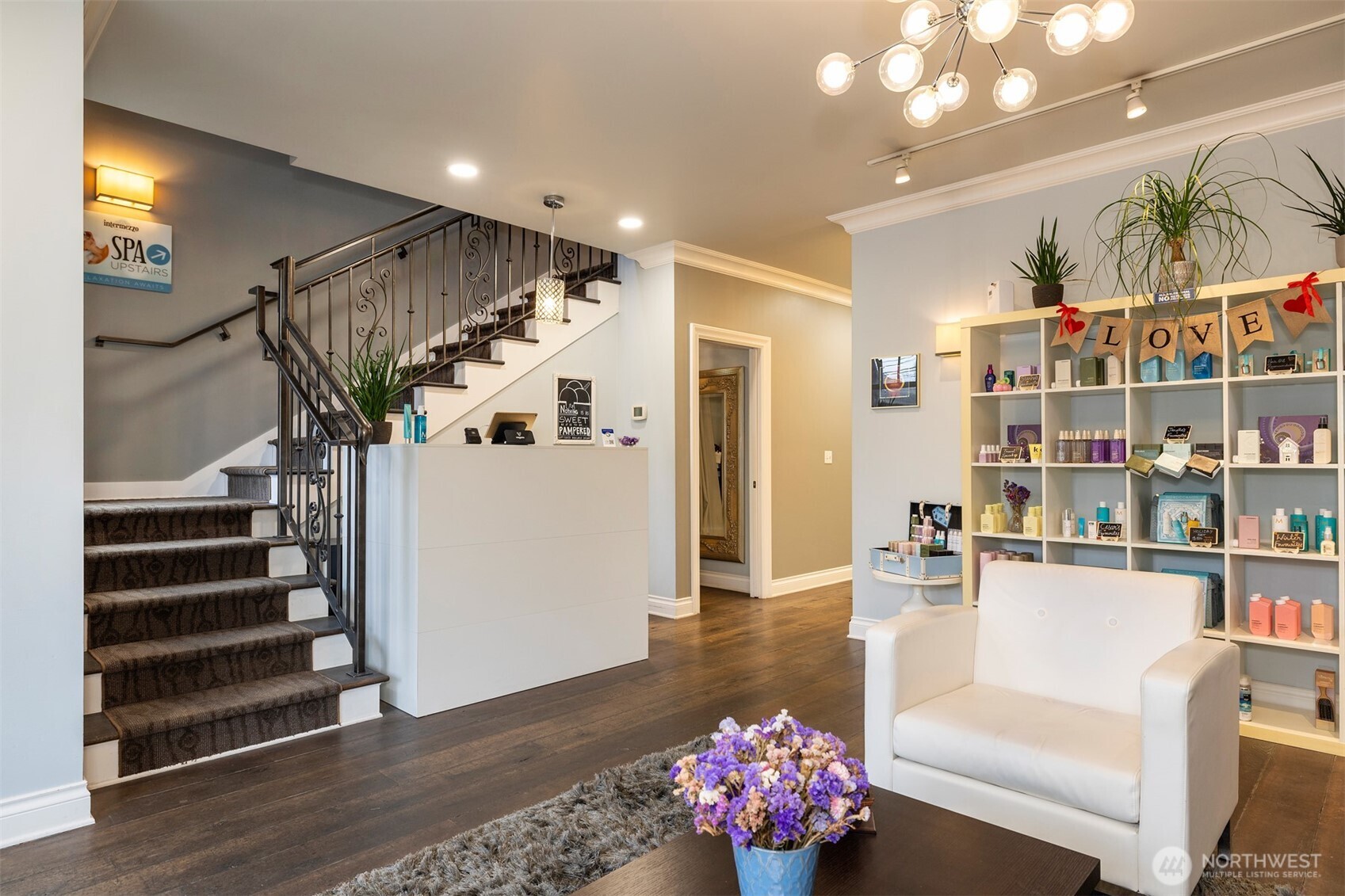 407 W Galer Street