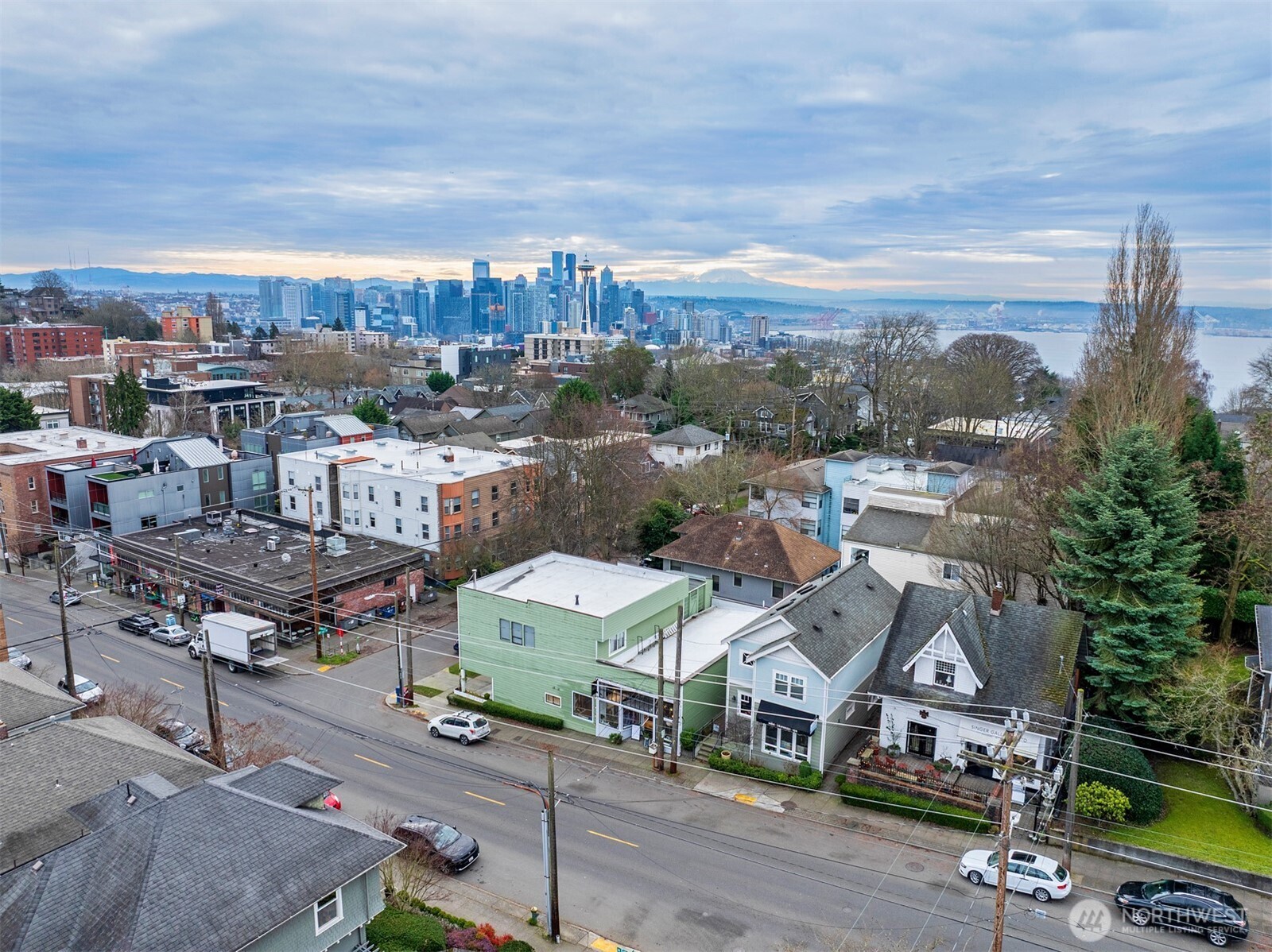 407 W Galer Street