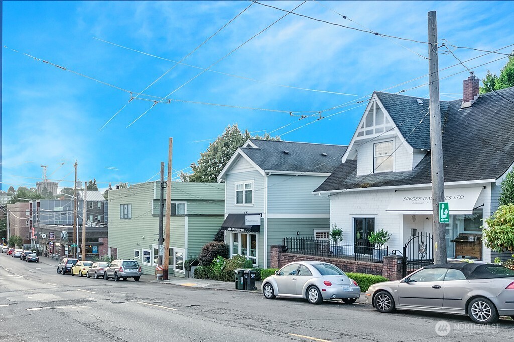 407 W Galer Street