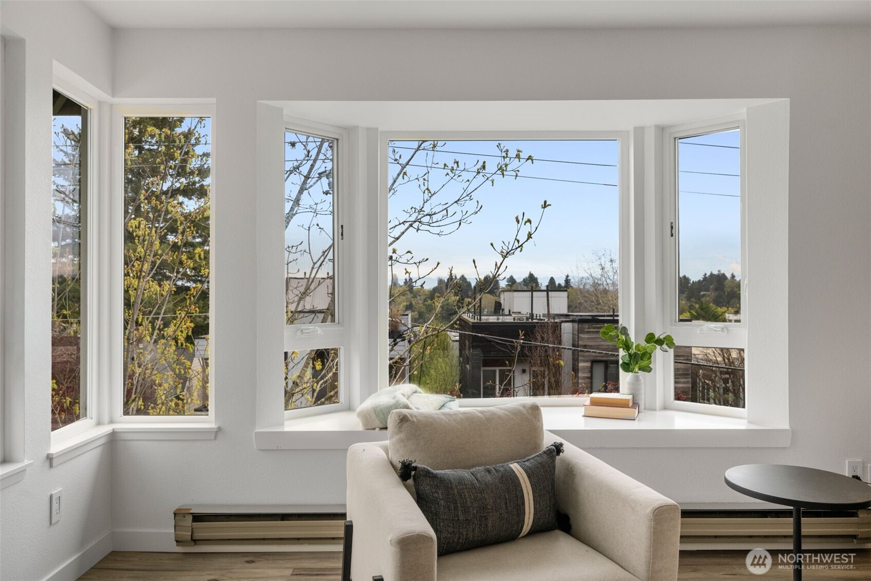 2419 E Madison Street Unit: 2461