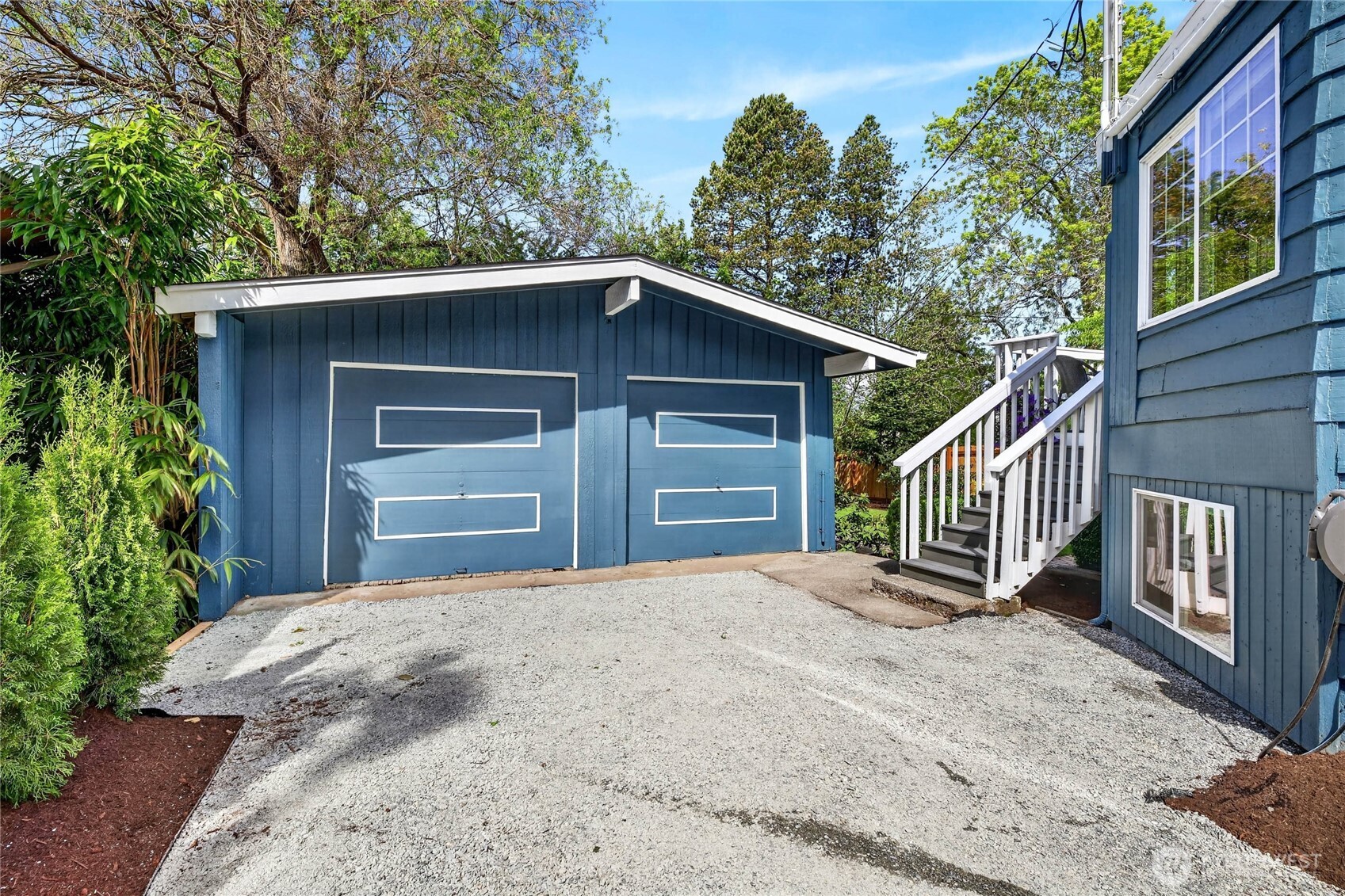 3245 45th Avenue SW