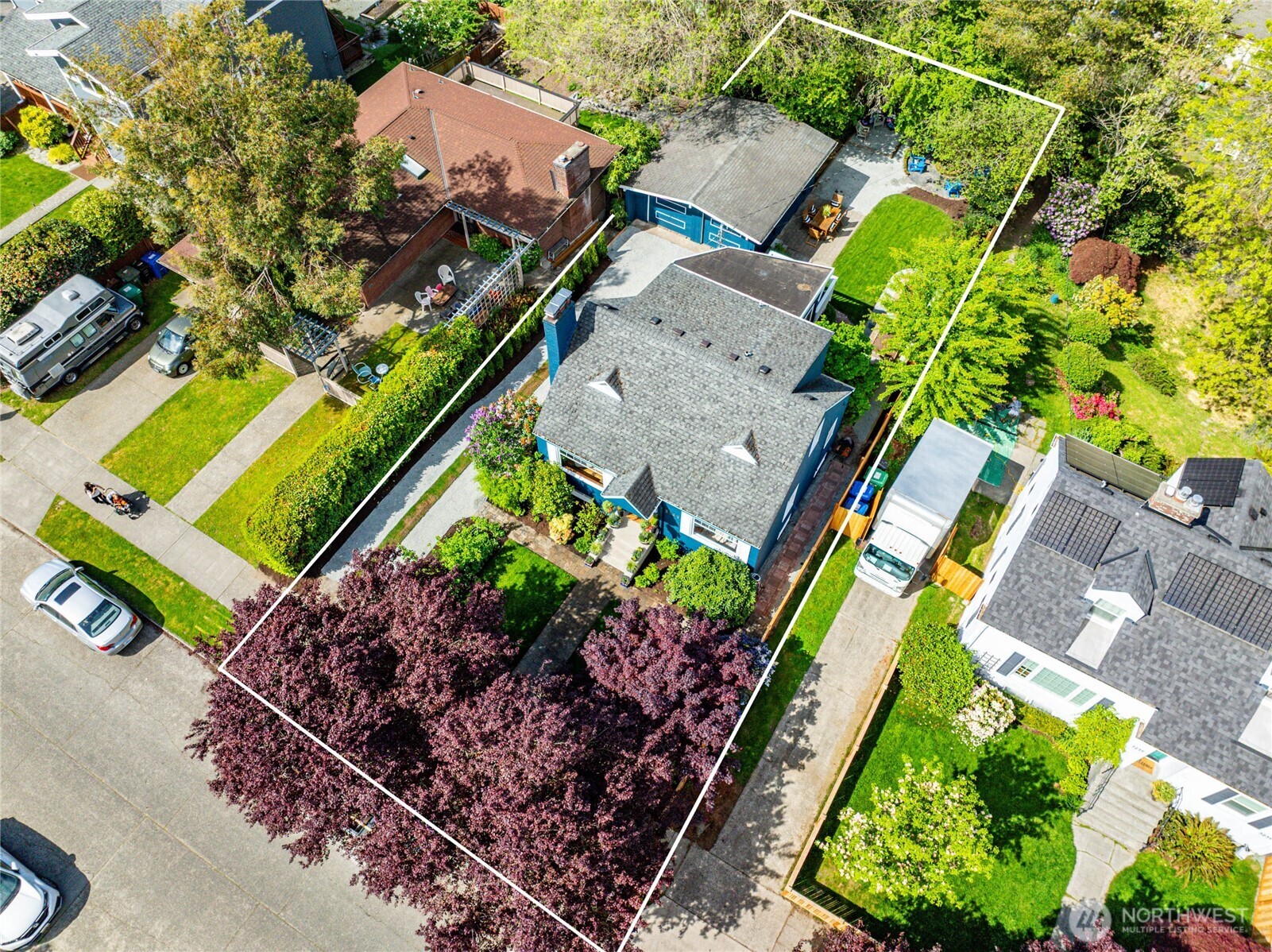 3245 45th Avenue SW