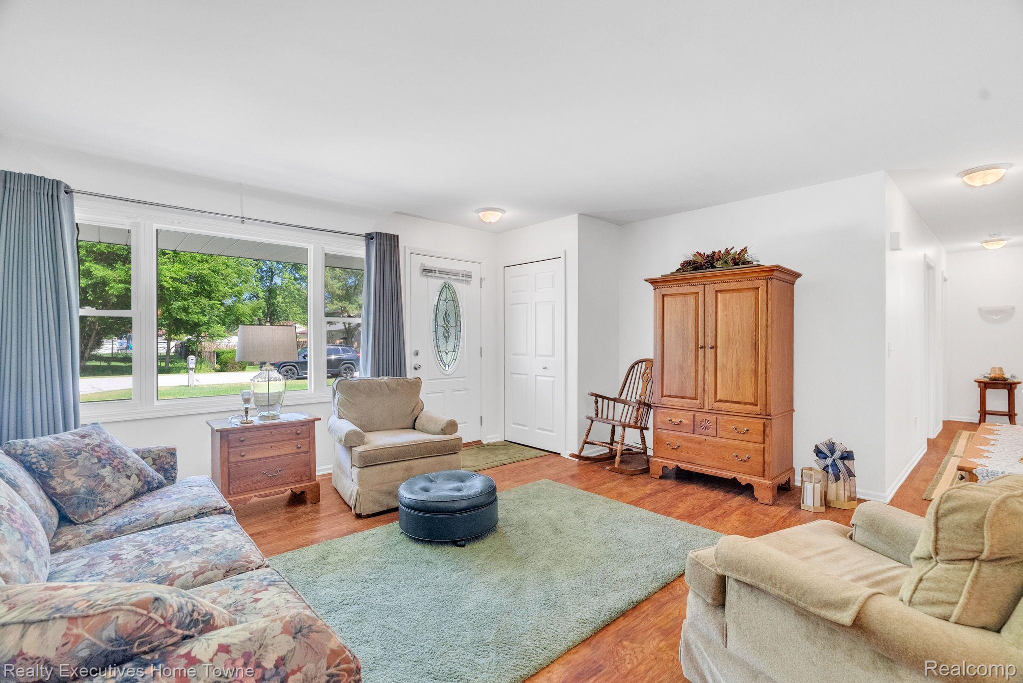 3377 SAPPHIRE LN