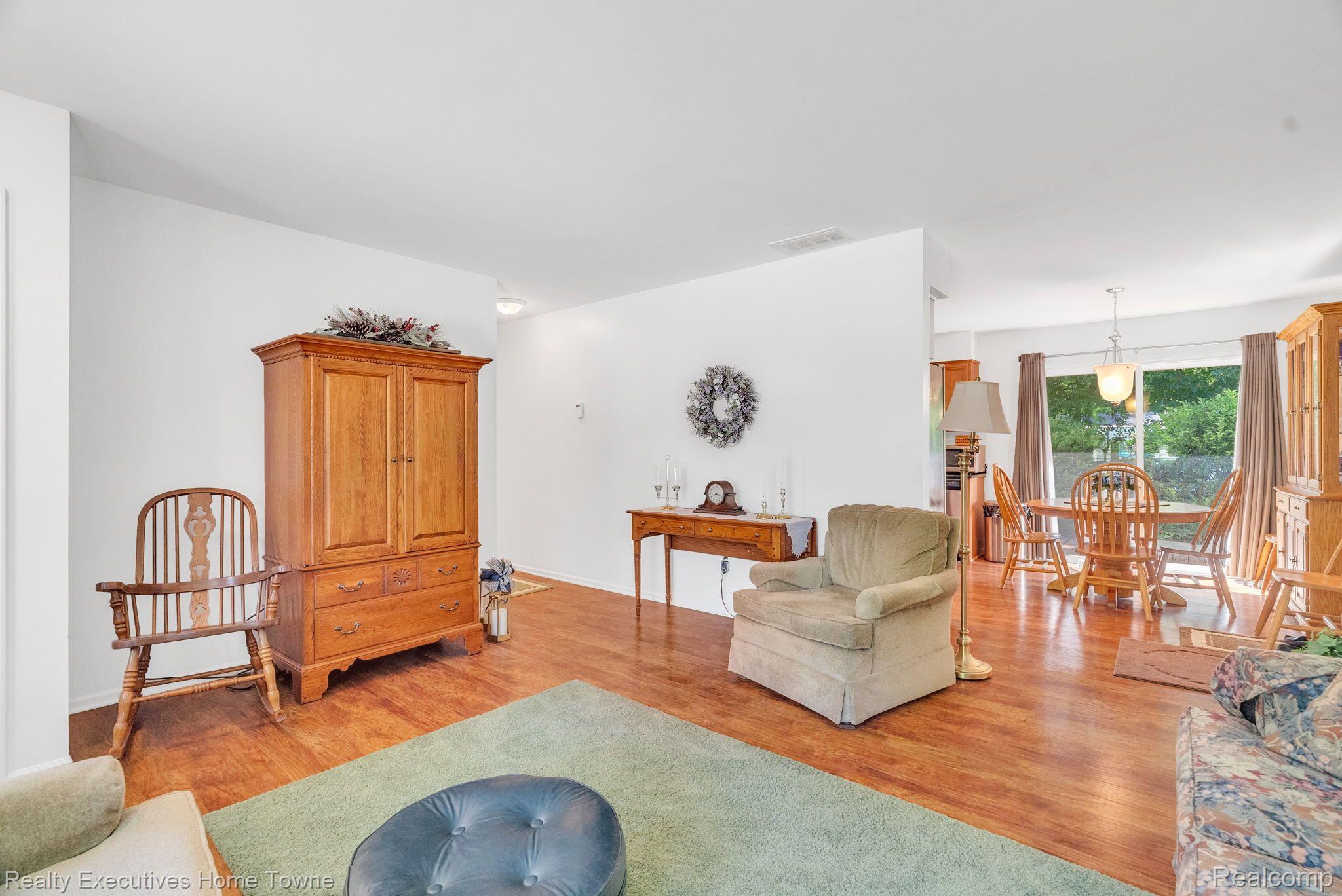 3377 SAPPHIRE LN