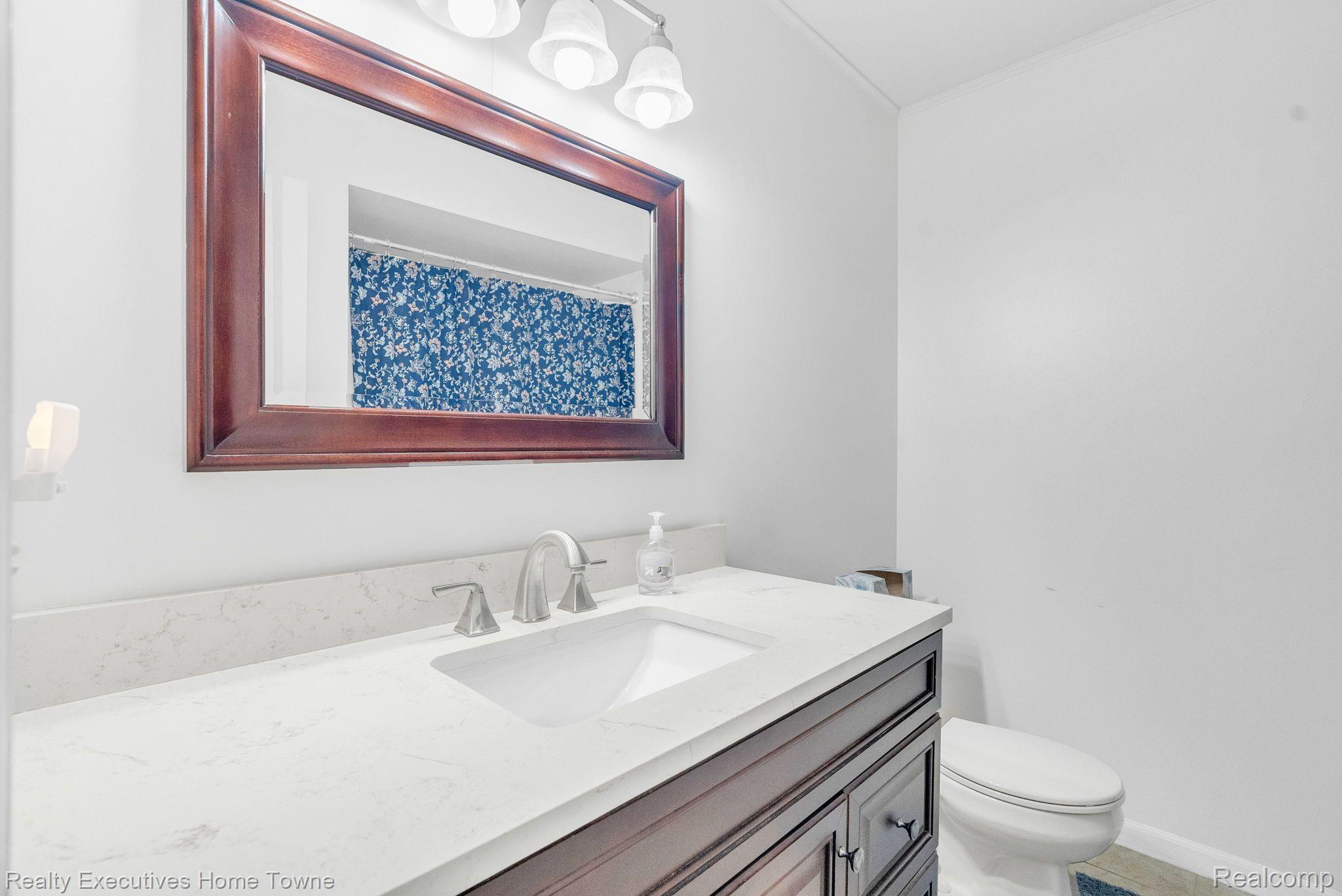 3377 SAPPHIRE LN