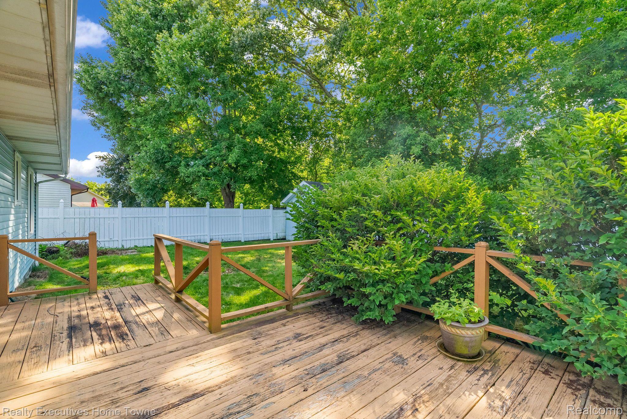 3377 SAPPHIRE LN