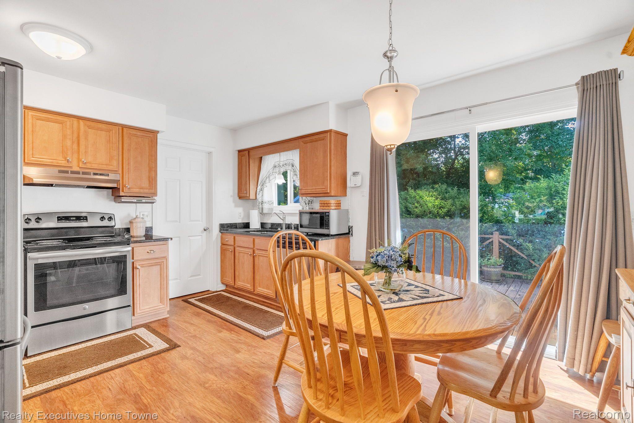 3377 SAPPHIRE LN