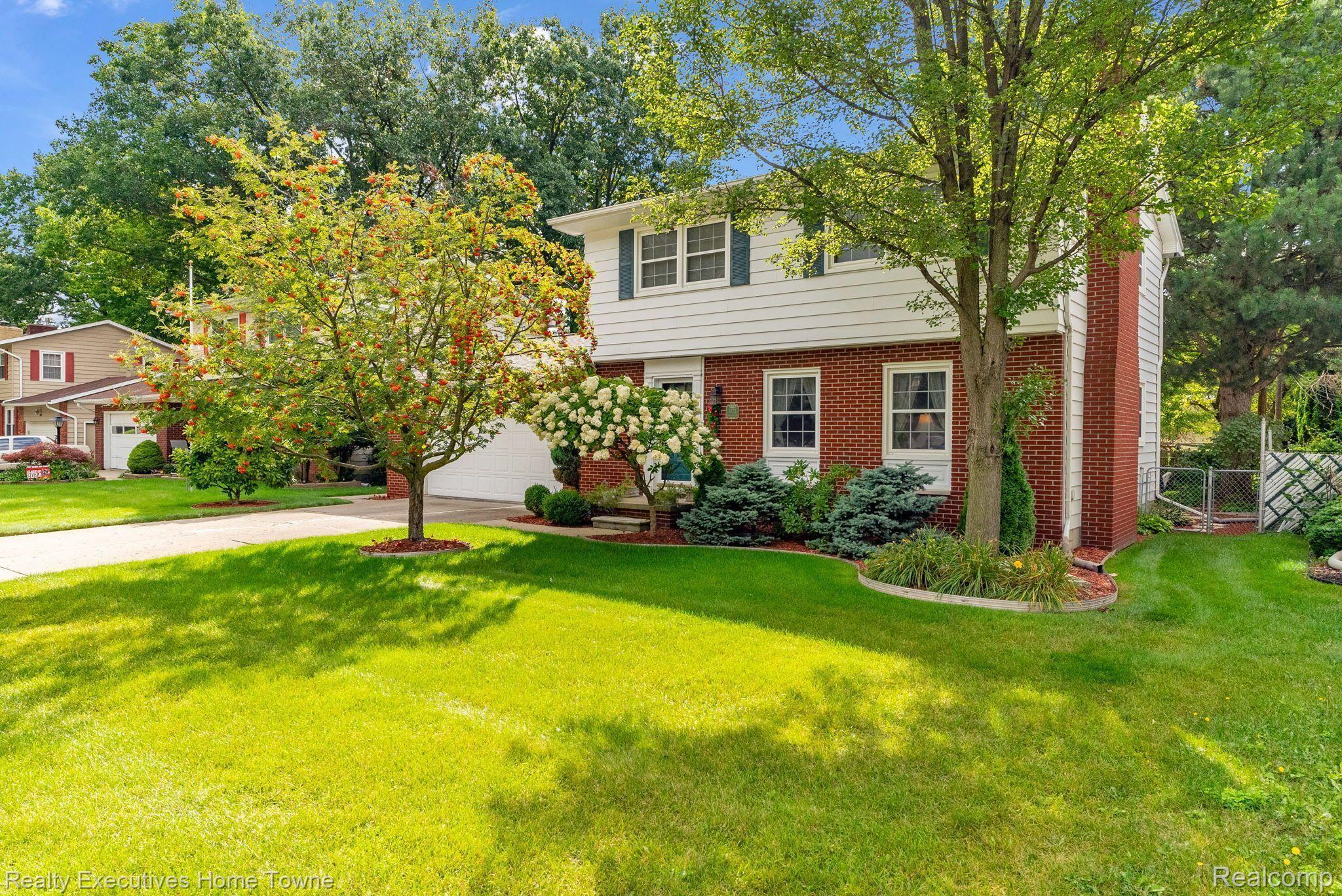 1822 KENNELWORTH DR