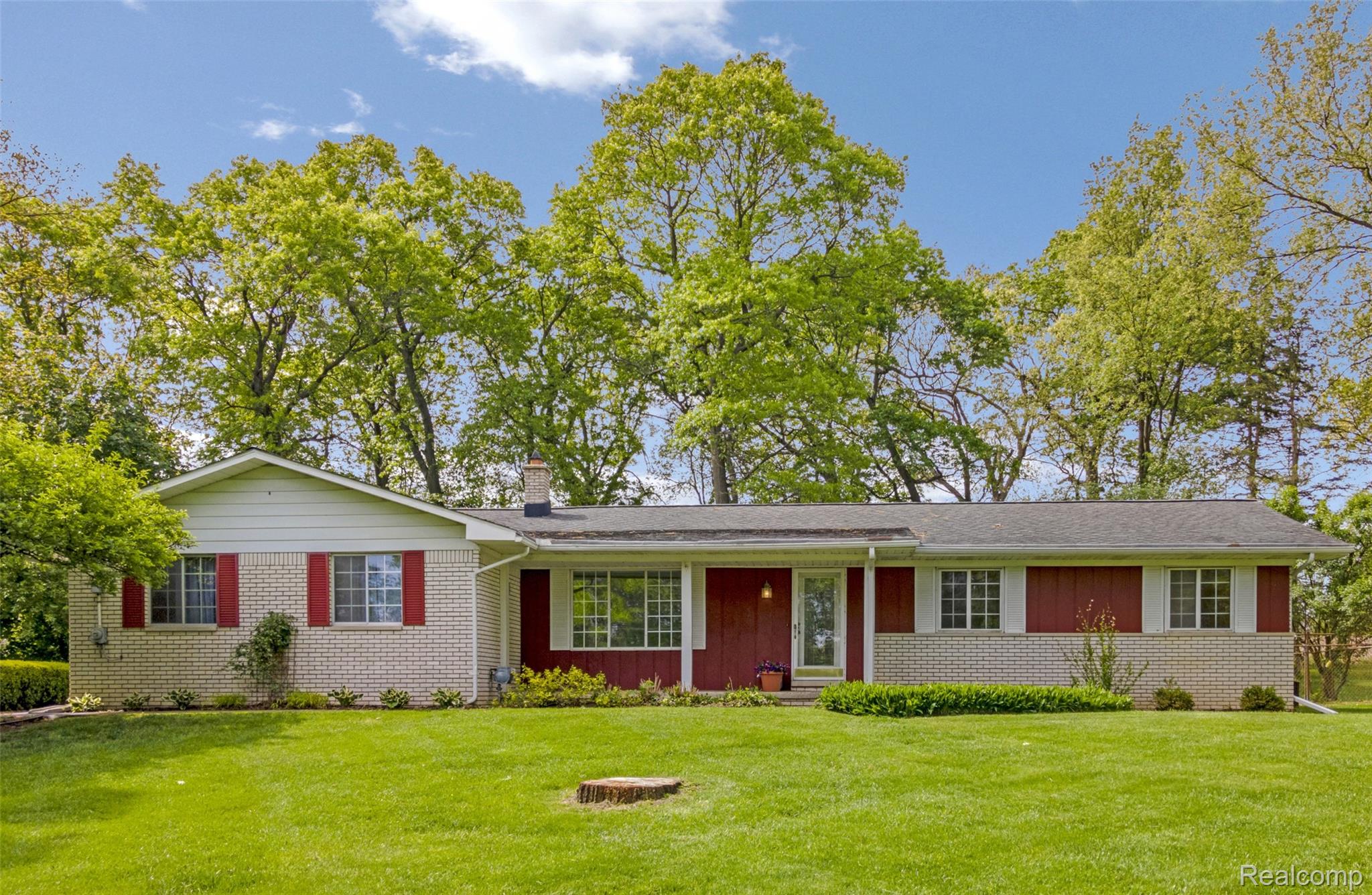 8887 Clark Road