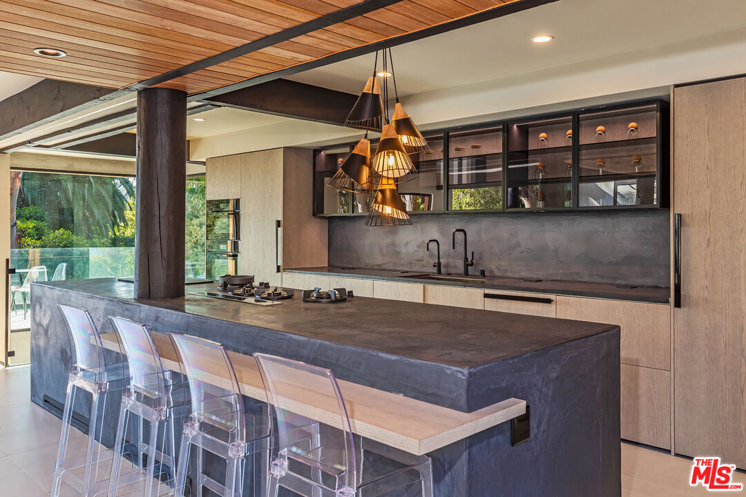 1509 Amalfi Dr
