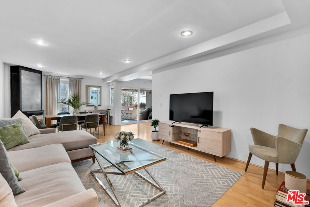 11789 Montana Ave Unit: 15