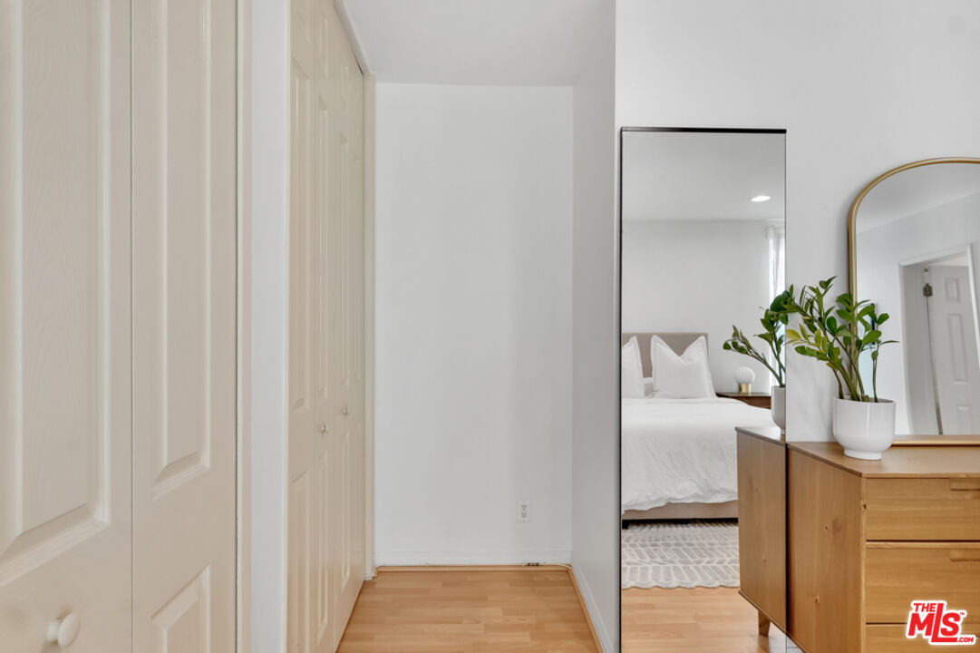 11789 Montana Ave Unit: 15