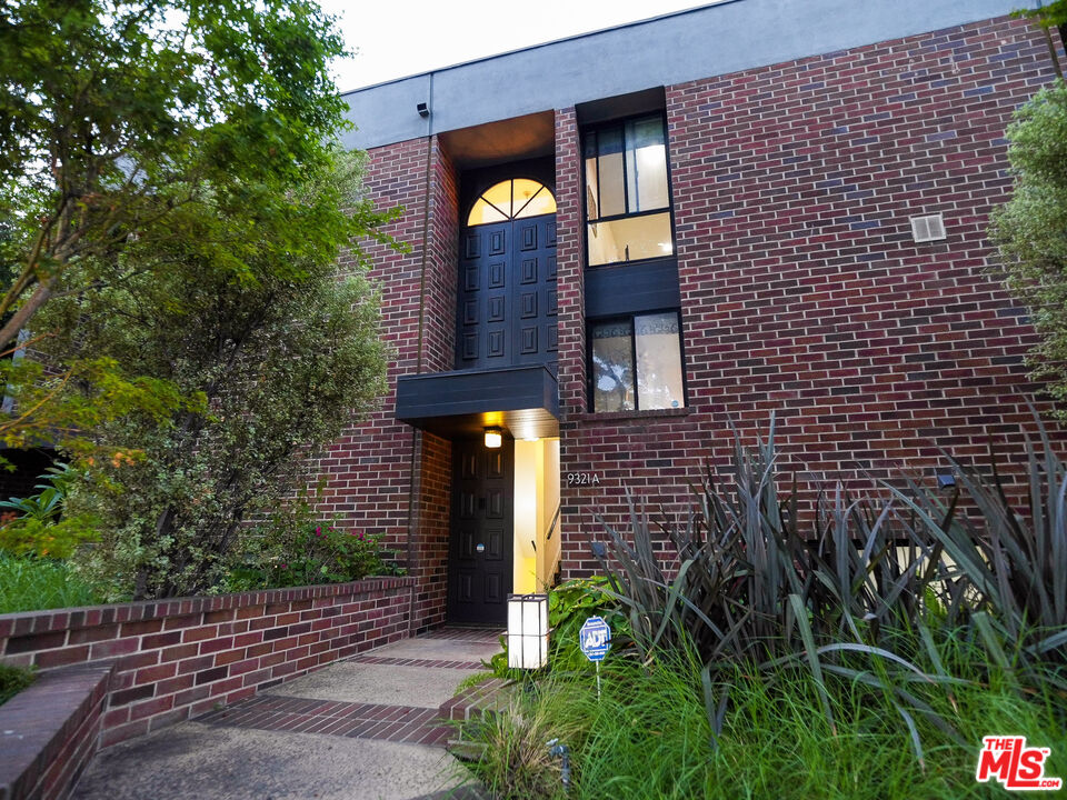 9321 Burton Way Unit: A